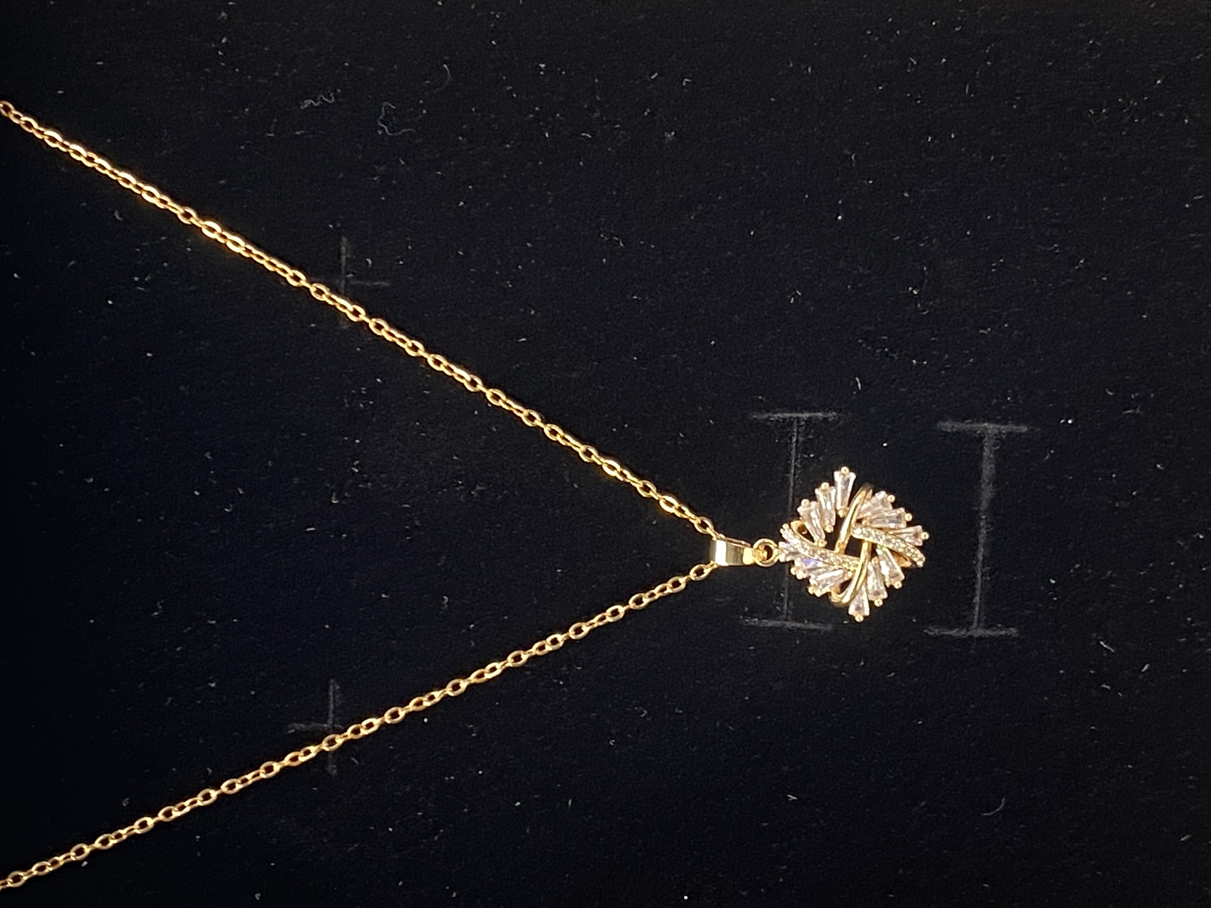 Zirconia necklace